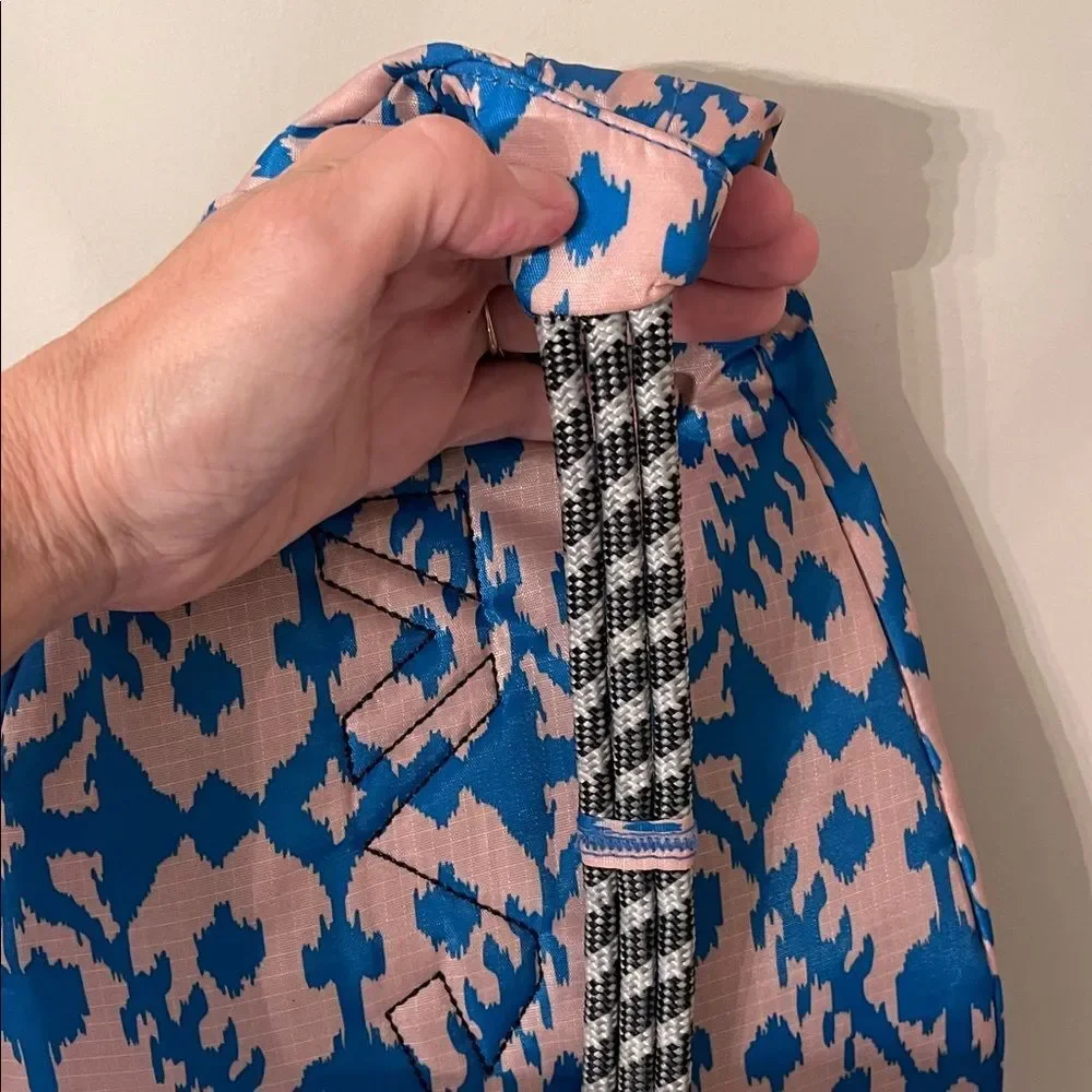 Kavu brand style